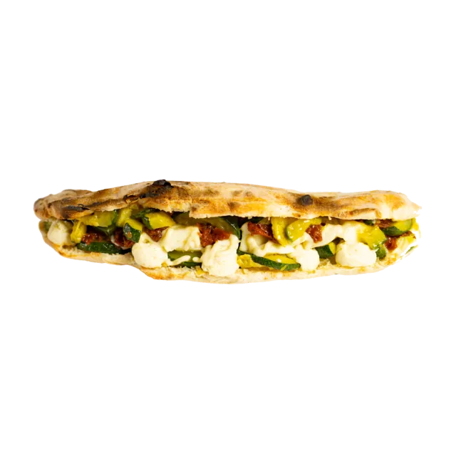 Panini Pulcinella — cremă de cartofi, cremă de ciuperci, zucchini, fior di latte, roșii uscate, ceapă crocantă